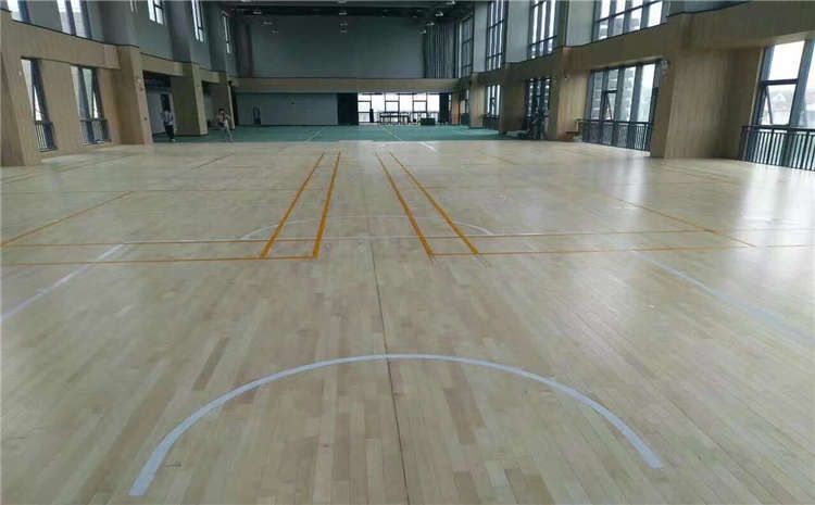 楓木運動(dòng)木地板多少錢(qián)一平米