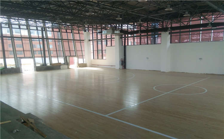 鄭州實(shí)木運動(dòng)地板施工技術(shù)