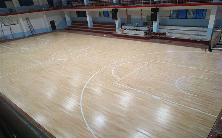 指接板木地板籃球館怎么翻新
